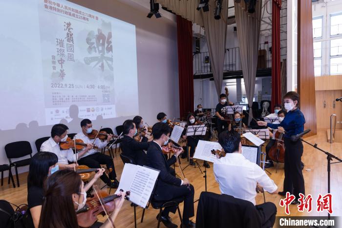 圖為音樂(lè)會(huì)現(xiàn)場(chǎng)?！≈鬓k方供圖