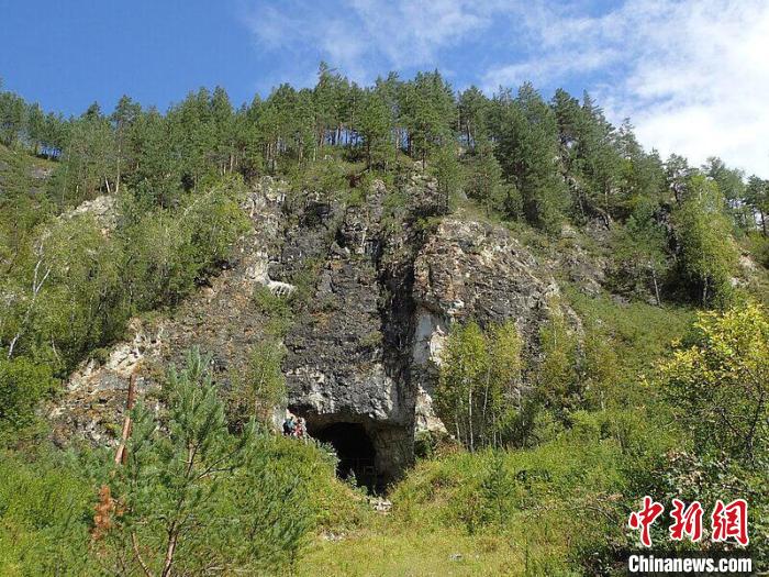 丹尼索瓦洞的入口(圖片來(lái)自Richard G. Roberts)?！∈┢樟指瘛ぷ匀?供圖