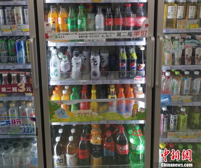 某便利店，最便宜的瓶裝飲料也在4元以上。<a target='_blank' href='/' ><p  align=
