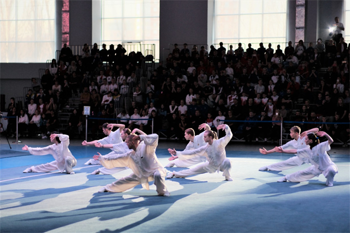 俄羅斯武術(shù)運動員進行示范表演。駐俄羅斯大使館供圖