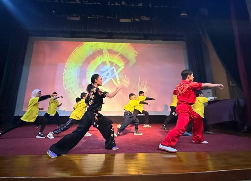 圖為2023“中華文化大樂園—埃及開羅營”閉幕式活動現(xiàn)場。主辦方供圖