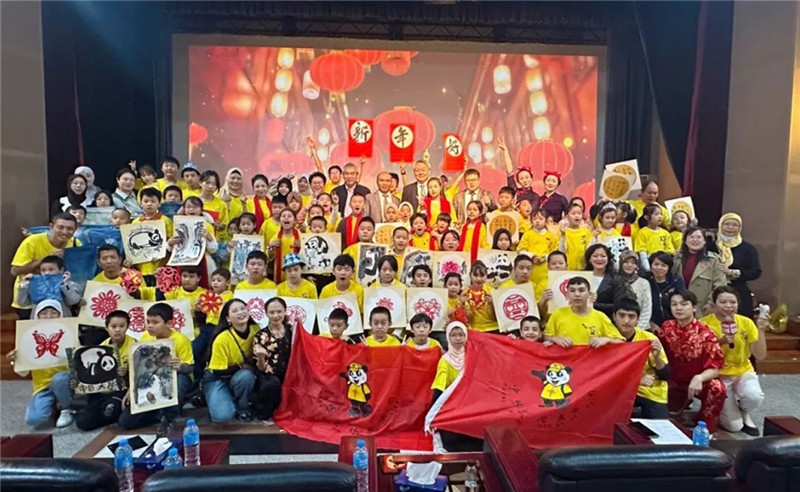 圖為2023“中華文化大樂園—埃及開羅營”閉幕式活動現(xiàn)場。主辦方供圖