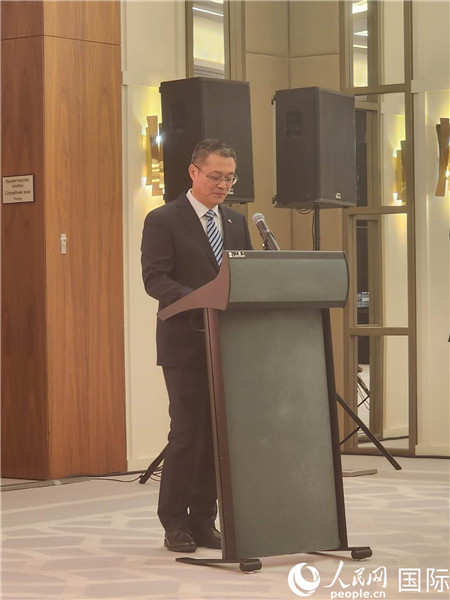 中國駐哈大使館公使銜參贊蘇予致辭。人民網(wǎng)記者 李強攝