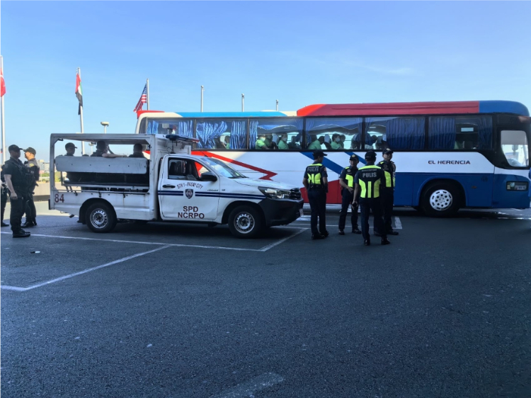 菲反有組織犯罪委員會(huì)等部門(mén)組織多次聯(lián)合突擊執(zhí)法。駐菲律賓使館供圖