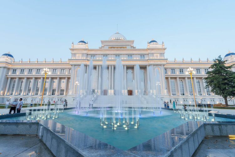 第1視點(diǎn)丨這兩座大樓，見證著中塔友誼