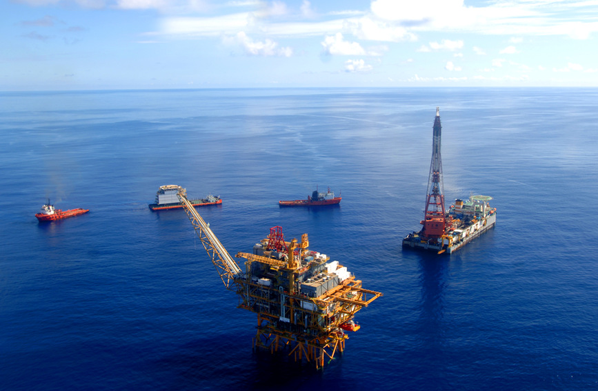 渤海油田累計(jì)生產(chǎn)油氣當(dāng)量超5億噸。賈磊攝