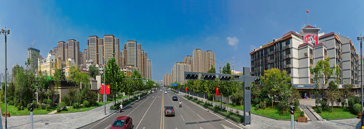 臨汾中大街五一路口。