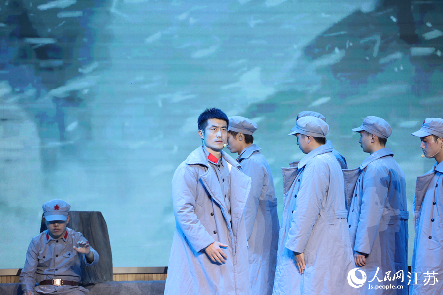 淮安市山陽(yáng)小學(xué)帶來(lái)的紅色故事宣講《豐碑》。人民網(wǎng) 張瀚天攝