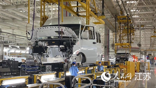 南京依維柯汽車有限公司生產(chǎn)車間。黃啟源攝