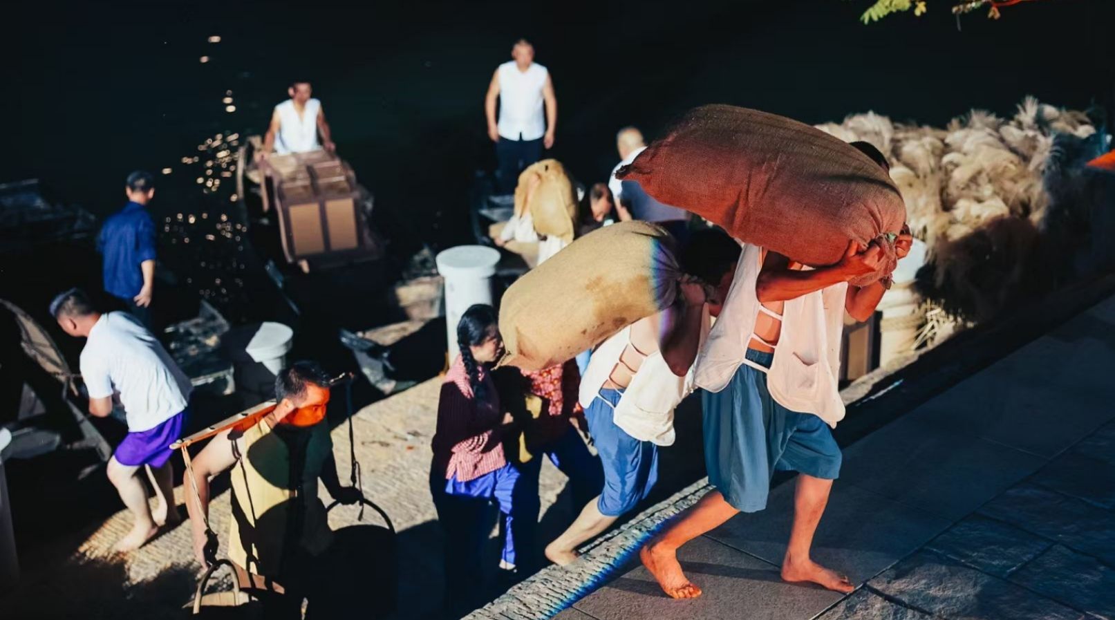 現(xiàn)場(chǎng)重現(xiàn)老碼頭商貿(mào)繁榮盛況。主辦方供圖