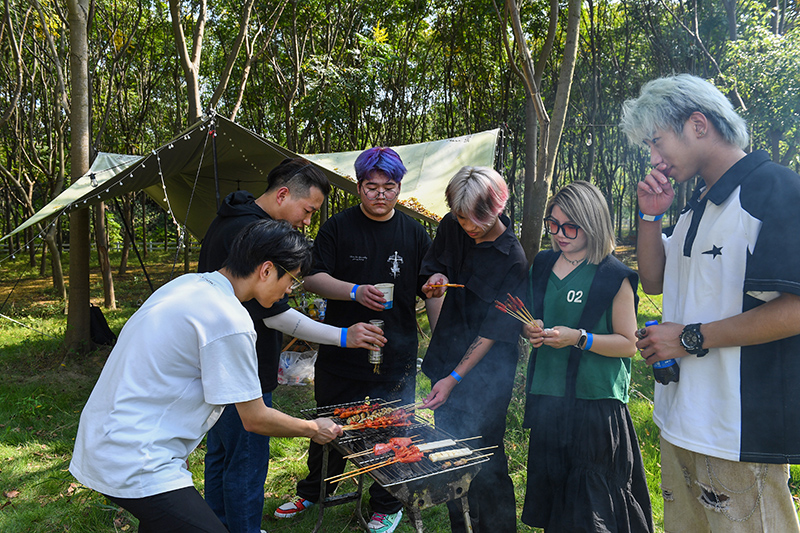 從馬達(dá)加斯加到肥東，楊晉打理的雨悅山房深受年輕人的喜愛。吳芳攝