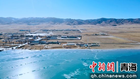 圖為冬日青海湖。李江寧攝