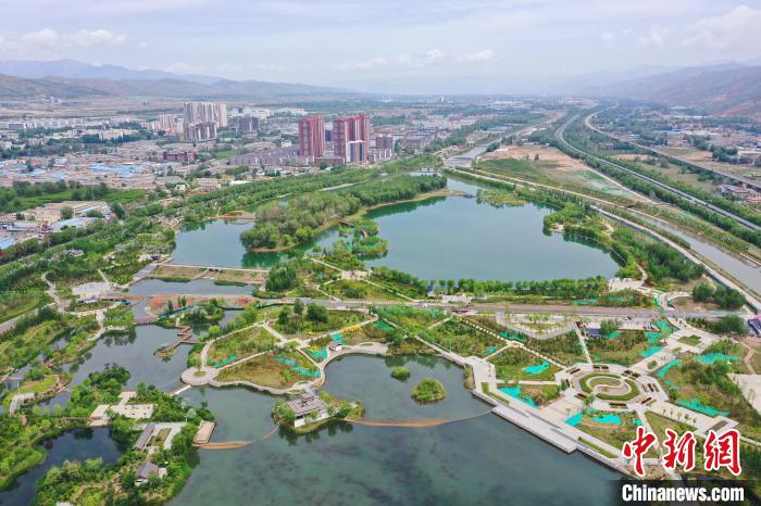 青海湟水規(guī)?；謭?chǎng)營(yíng)造林項(xiàng)目3年增加務(wù)工收入4億元