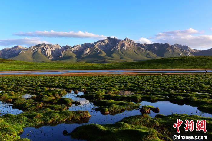 資料圖為三江源腹地果洛州美景如畫(huà)?！」逯菸麄鞑抗﹫D