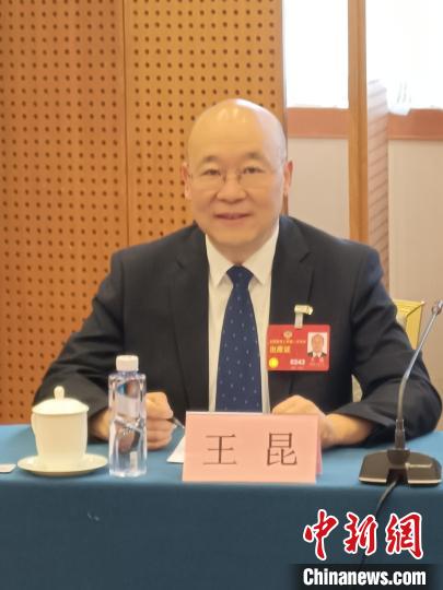 圖為全國政協(xié)委員，農(nóng)工黨青海省委會主委王昆。　受訪者供圖