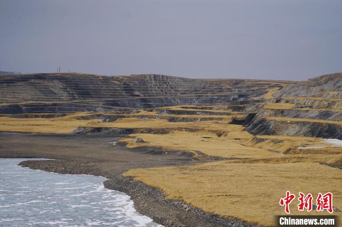圖為青海省海西蒙古族藏族自治州天峻縣木里礦區(qū)。　馬銘言 攝