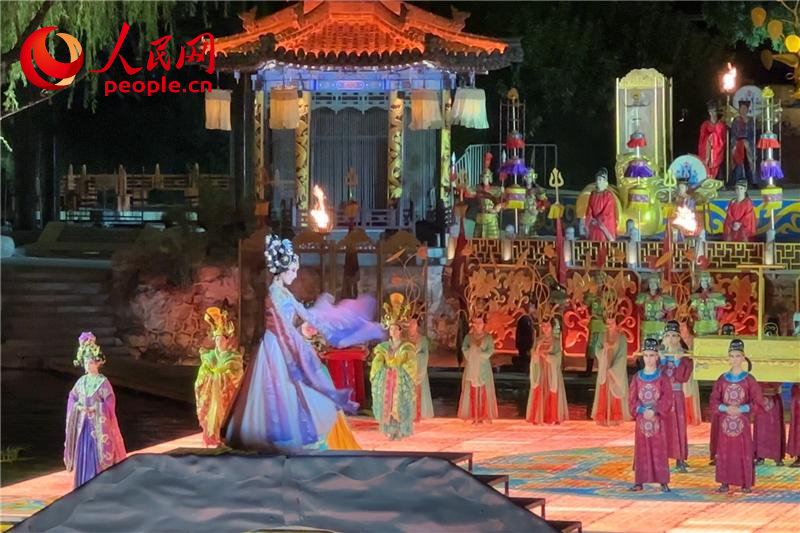 《長恨歌》演出現(xiàn)場。人民網(wǎng)記者 李志強攝