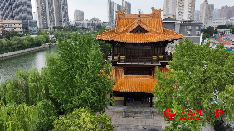 黃樓外觀。人民網記者 余樂攝