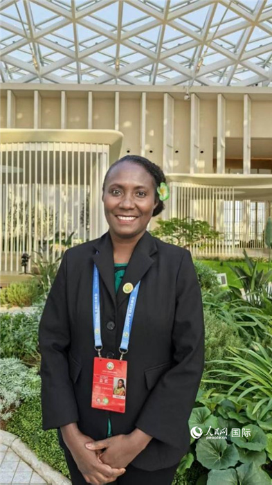 所羅門群島婦女、青年、兒童與家庭事務(wù)部新聞發(fā)言人尼祿·凡科莎接受人民網(wǎng)采訪。 人民網(wǎng) 吳詩敏攝