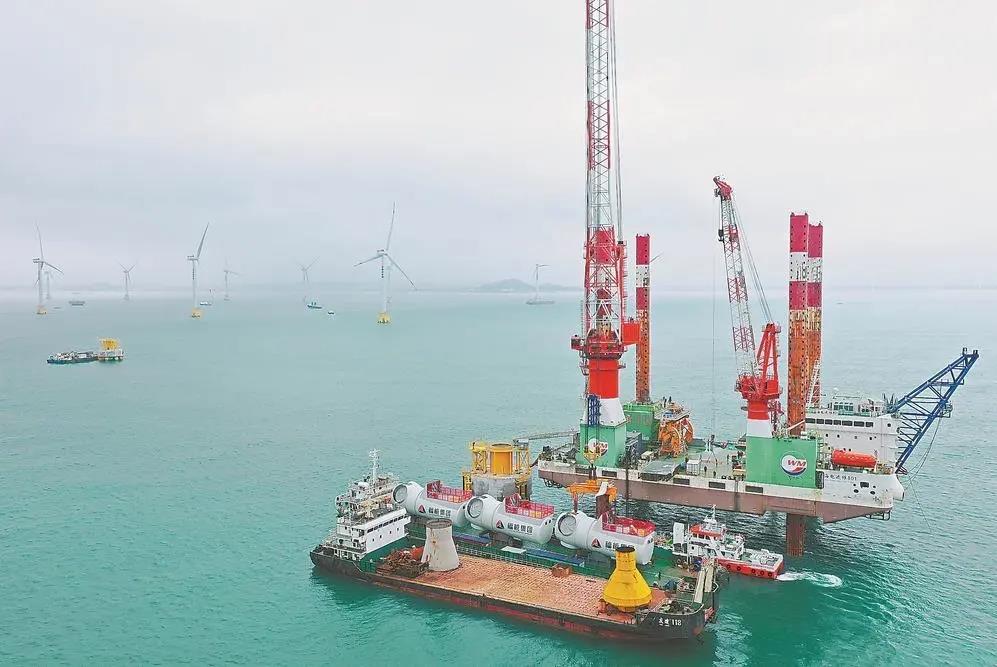 福能集團(tuán)曾是“一煤獨(dú)大”的老國企，近年來積極轉(zhuǎn)型，布局新能源、新材料、醫(yī)療健康等領(lǐng)域。圖為福能集團(tuán)三川海上風(fēng)電項(xiàng)目。（資料圖片）