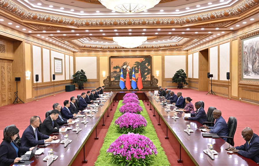 9月2日上午，國家主席習近平在北京人民大會堂會見來華出席中非合作論壇北京峰會的剛果（金）總統(tǒng)齊塞克迪。