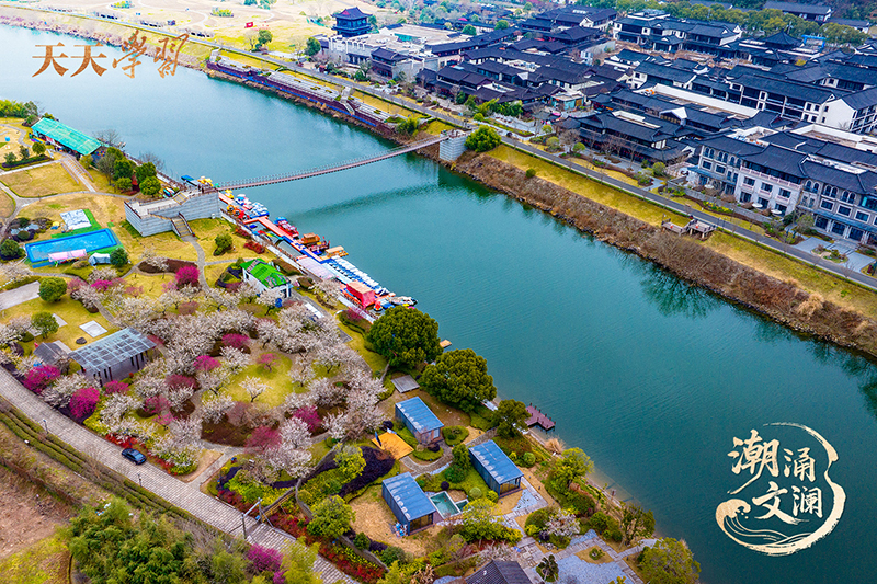 2025年2月17日，浙江紹興，嵊州市越劇小鎮(zhèn)和濕地公園梅花盛開。