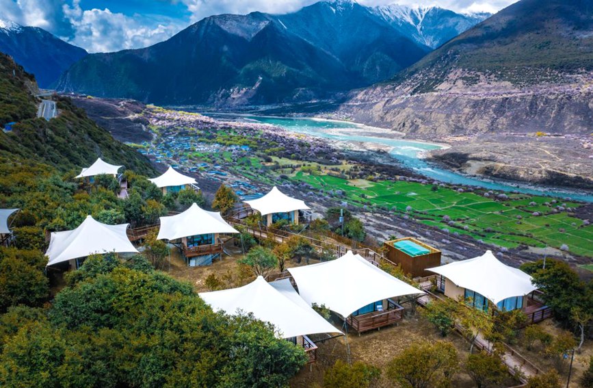 依托桃花資源，打造文旅產(chǎn)業(yè)。 張靜攝