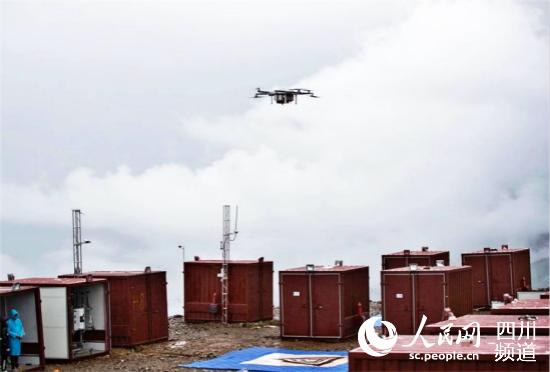 四川甘孜雅江縣引入無人機運輸，拓寬群眾致富增收新渠道。（圖片由雅江縣委宣傳部提供）