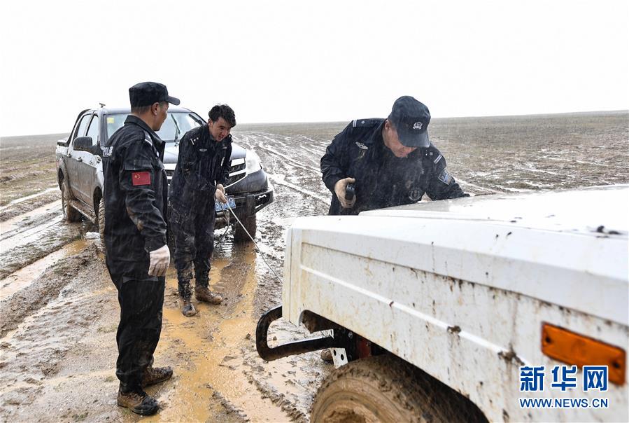 （圖文互動(dòng)）（4）記者手記：可可西里，“挪”向“藏羚羊大產(chǎn)房”的14個(gè)半小時(shí)