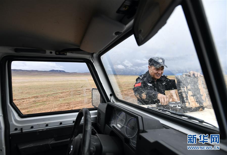 （圖文互動(dòng)）（2）記者手記：可可西里，“挪”向“藏羚羊大產(chǎn)房”的14個(gè)半小時(shí)