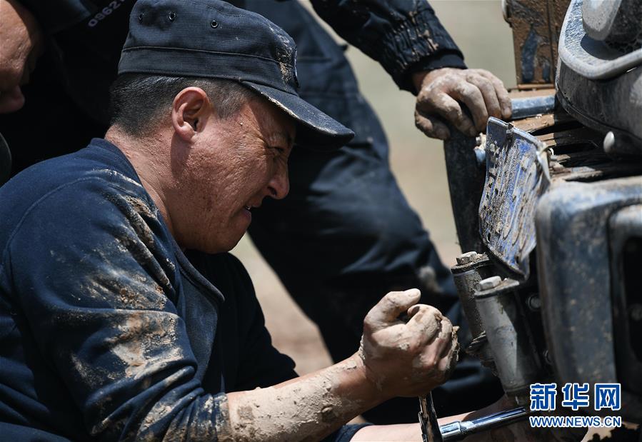 （圖文互動(dòng)）（5）記者手記：可可西里，“挪”向“藏羚羊大產(chǎn)房”的14個(gè)半小時(shí)