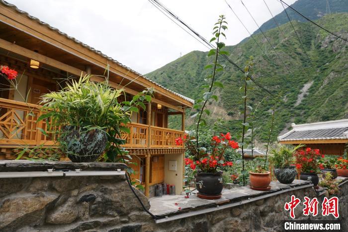 若吉村民宿。　祝歡 攝