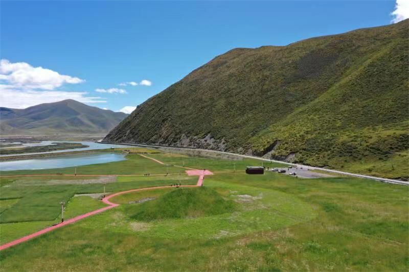 宜牛二村砂場生態(tài)修復后狀況。甘孜州石渠生態(tài)環(huán)境局供圖