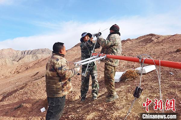 青海冷湖賽什騰山天文臺址自動(dòng)氣象站建設(shè)完成