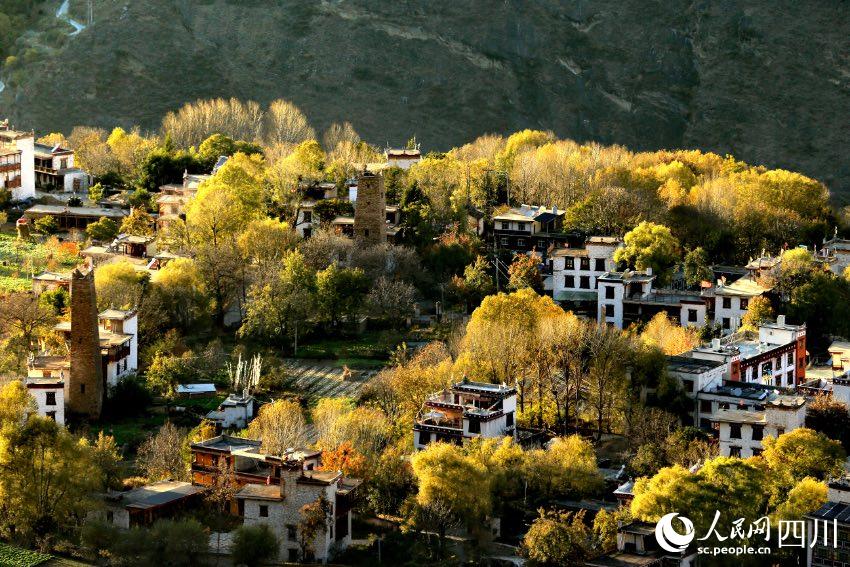 丹巴美景。李永安攝