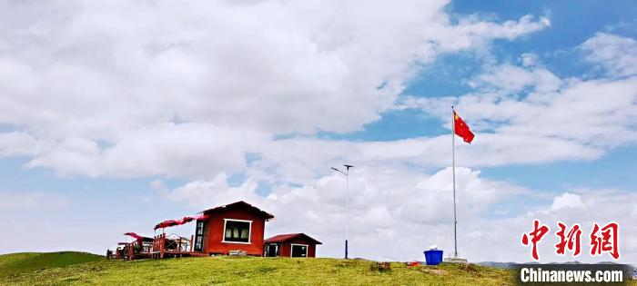 圖為地處同仁市加吾鄉(xiāng)東維村的農家樂。　劉秀娟 攝