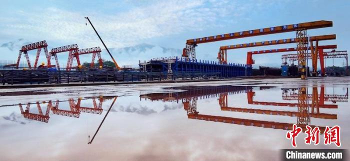 成蘭鐵路高原段T梁發(fā)運(yùn)全部完成?！≈需F八局 供圖