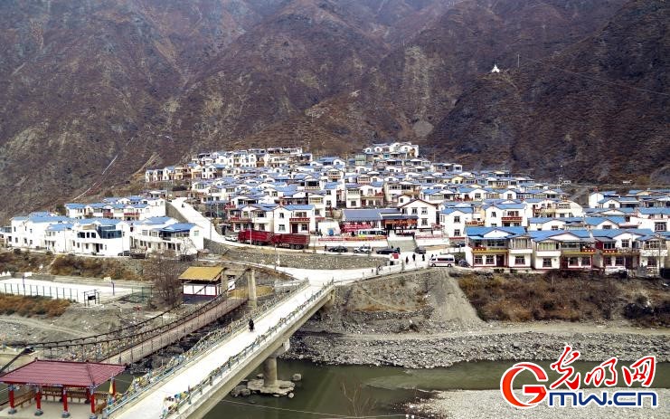 我們的家園｜黨建引領(lǐng)發(fā)展，這座高原山村“變身”別墅村