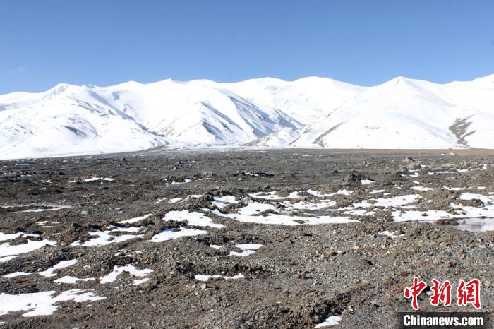 2019年10月冰體融化后遺留下的碎屑物。中科院青藏高原所 供圖