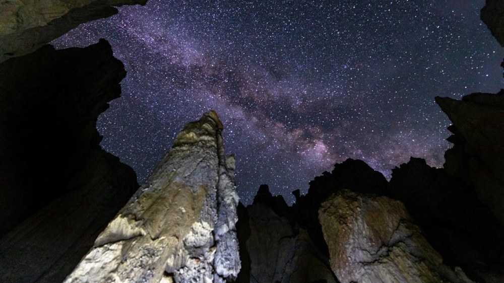 手可摘星辰。貢覺群培攝