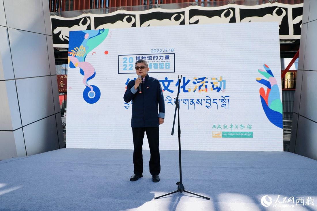 拉薩市委副書記、常務(wù)副市長(zhǎng)、北京西藏拉薩指揮部黨委書記王強(qiáng)講話。人民網(wǎng) 次仁羅布攝