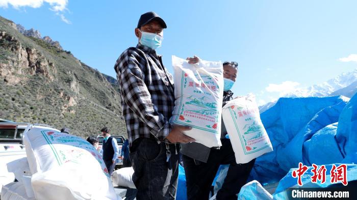 圖為合作社加工完成的優(yōu)質(zhì)糌粑。　嘉黎縣融媒體中心供圖