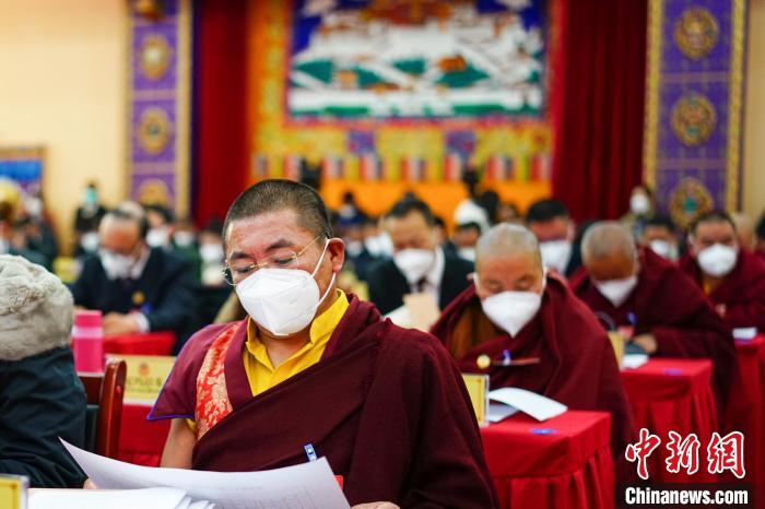 圖為宗教界委員參會建言資政。　江飛波 攝