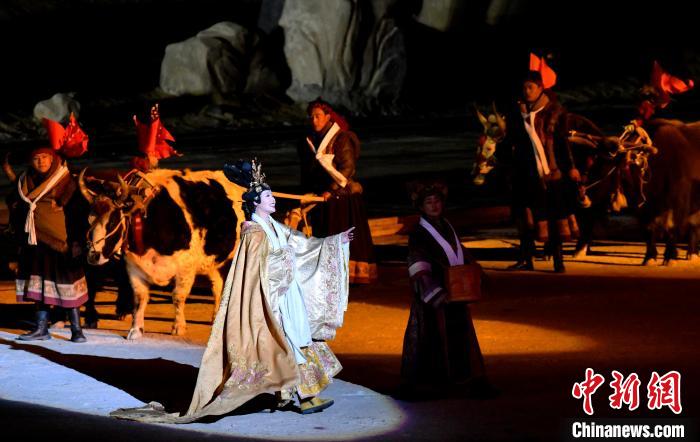 3月17日，西藏拉薩，《文成公主》大型史詩劇演出現(xiàn)場?！±盍?攝