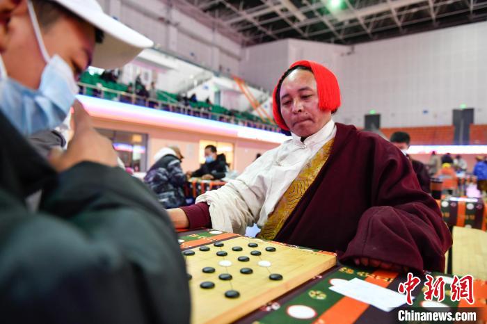 圖為比賽現(xiàn)場?！∝暩聛硭?攝