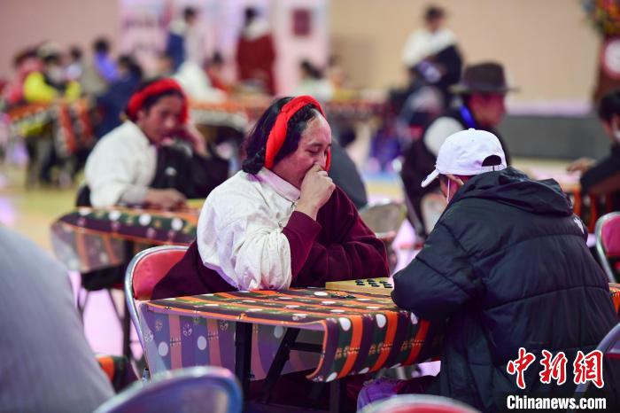 圖為比賽現(xiàn)場?！∝暩聛硭?攝