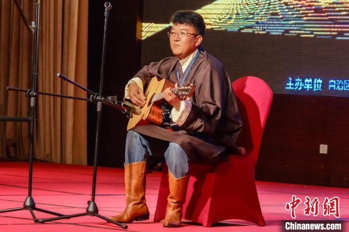 圖為選手進(jìn)行才藝展示?！∥鞑刈灾螀^(qū)旅發(fā)廳供圖