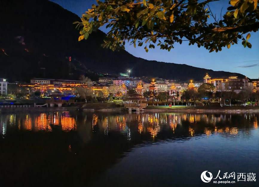墨脫縣夜景。人民網 李海霞攝