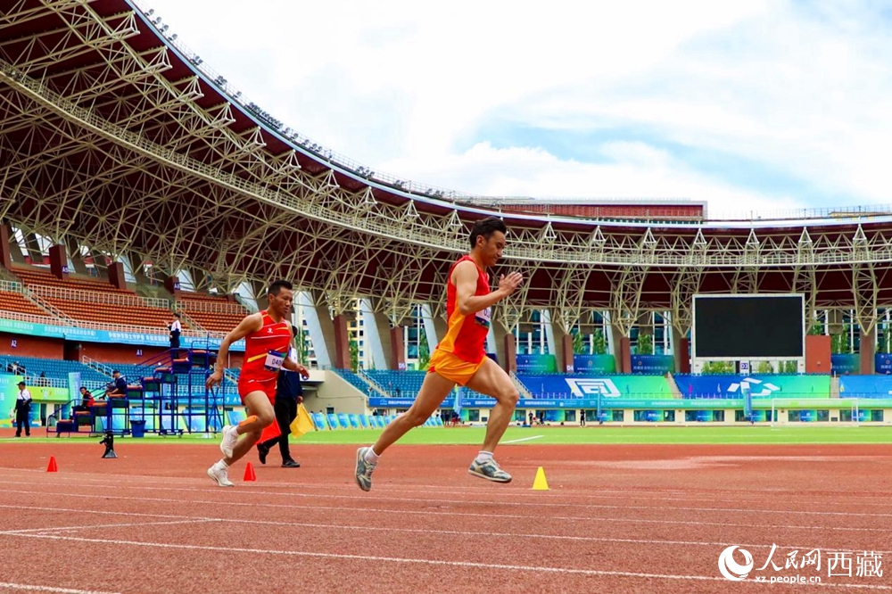 拉薩市群眾文化體育中心舉辦的田徑賽實(shí)況。