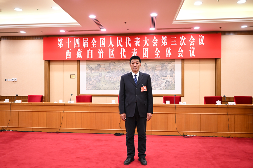 全國人大代表、國網(wǎng)拉薩供電公司城區(qū)供電服務(wù)中心帶電作業(yè)保電班副班長扎西尼瑪。次吉美朵攝